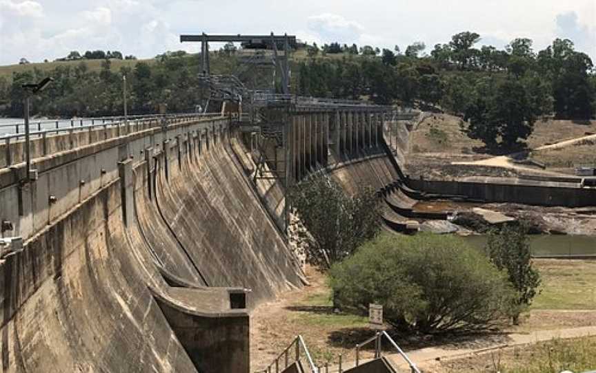 Lake Glenmaggie Weir Wall, Glenmaggie, VIC