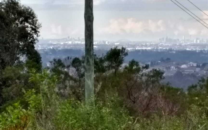 Moonrise Lookout, Horsley Park, NSW