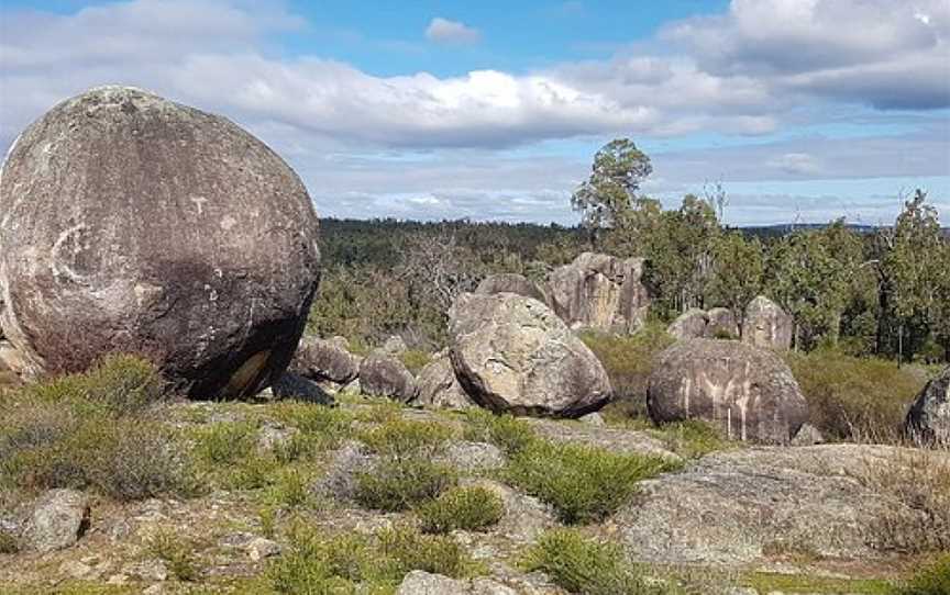 Boulder Rock, Lesley, WA