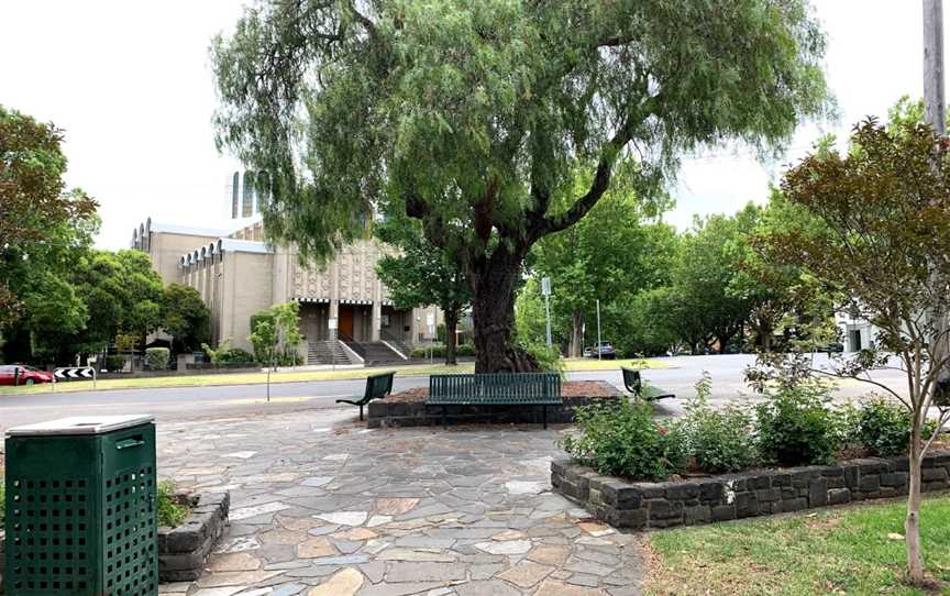 Pleasance Gardens, North Melbourne, VIC