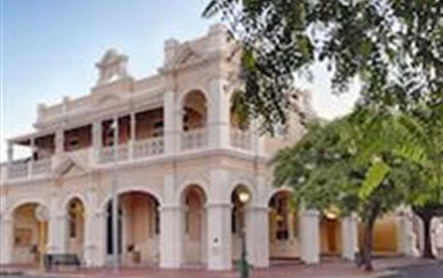 Narrogin Town Hall (photo courtesy of B McDowell)