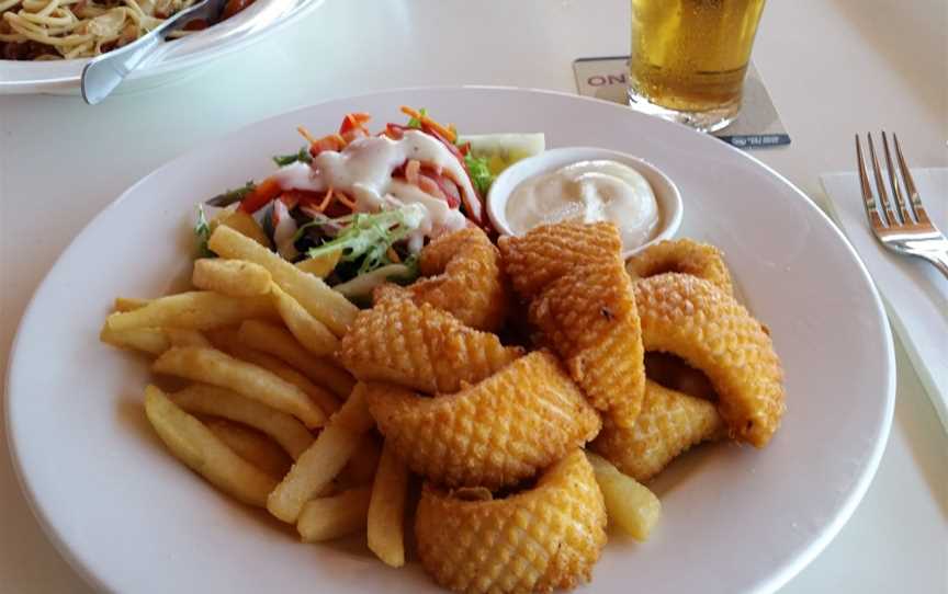 Wynnum Tavern, Wynnum West, QLD