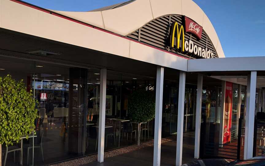 McDonald's Western Ring Road East, Sunshine, VIC