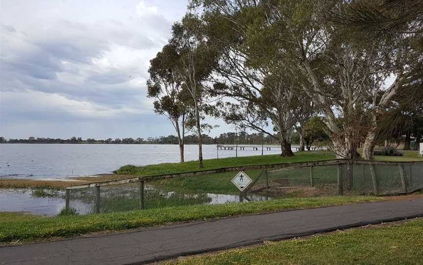 Bottlemart Express - Lake Wallace Hotel, Edenhope, VIC