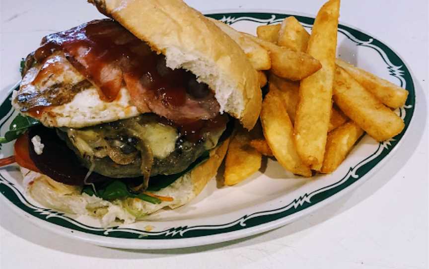 GRANS BURROW - Old Calwell Tavern, Calwell, ACT