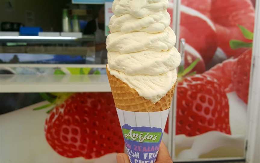 Anijas Fresh Fruit Ice Cream, Henderson, New Zealand