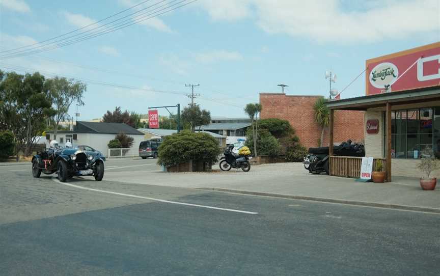 Lumberjack Cafe & Restaurant, Owaka, New Zealand