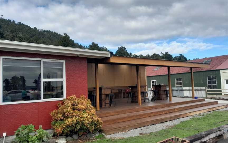 On the Spot Pukeko Store And Cafe, Harihari, New Zealand