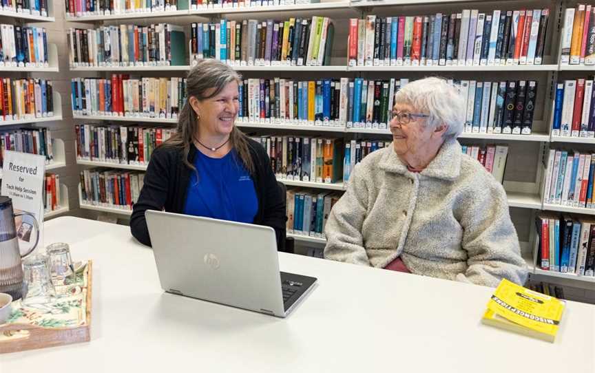 Computer one-to-one Help at Mundaring Library , Health & community services in Mundaring-suburb