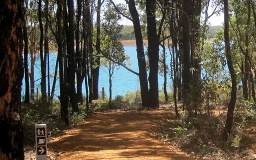 Lake Brockman, Attractions in Cookernup