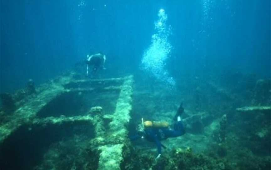 Diving at the Macedon and Denton Holmes Wrecks, Attractions in Rottnest Island