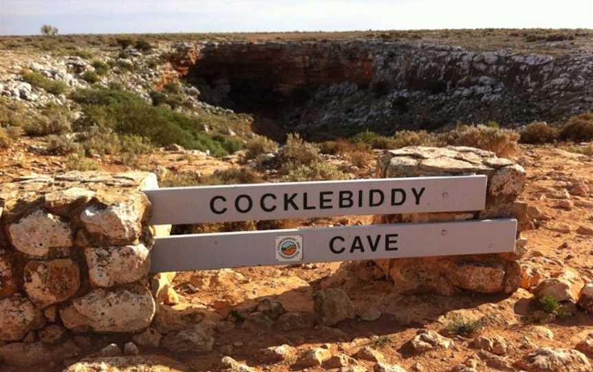 Cocklebiddy Cave , Attractions in Cocklebiddy