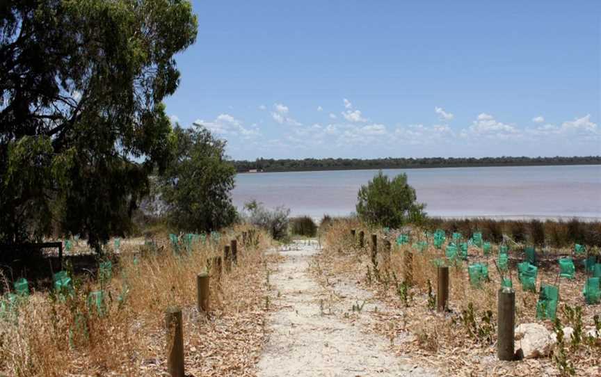 Lake Preston, Attractions in Lake Clifton