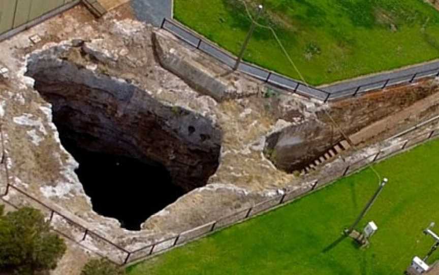 Kilsby Sinkhole, Moorak, SA