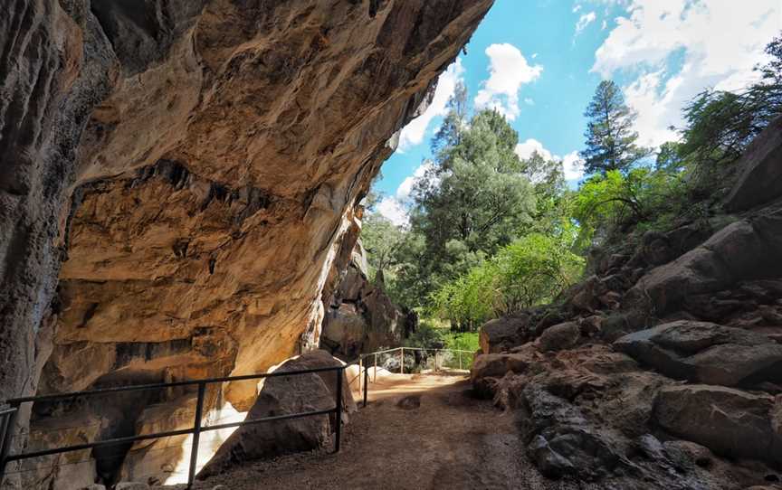 Victoria Arch Walking Track, Nature & Trails in Wombeyan Caves