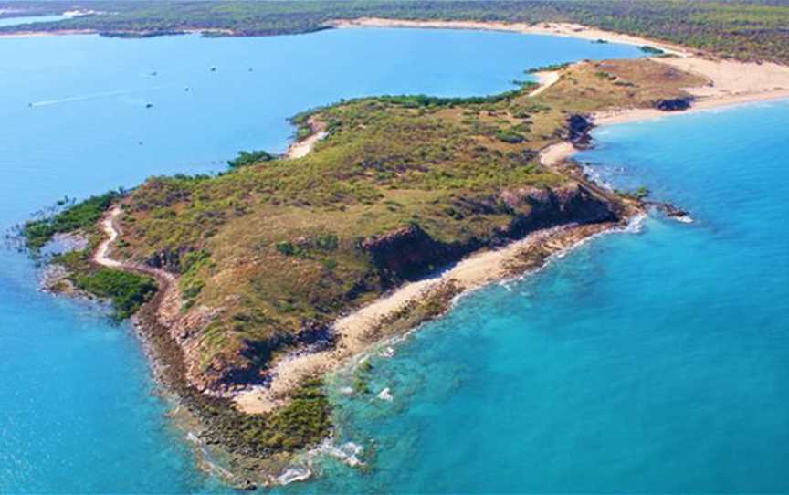 Cygnet Bay, with Shenon's Bluff in the foreground