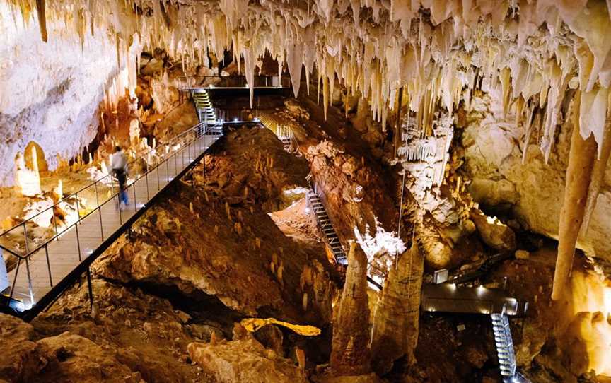 Jewel Cave Tours, Tours in Augusta