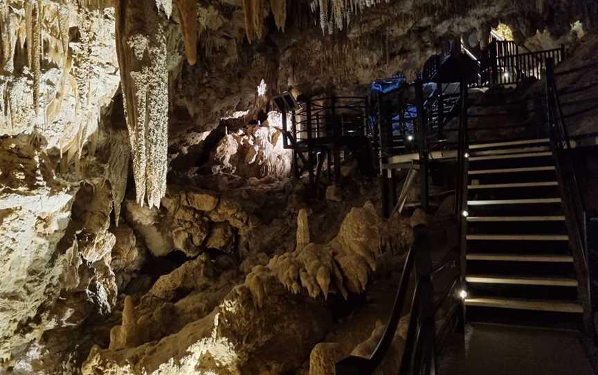 Twilight Didgerido Cave tour, Tours in Yallingup