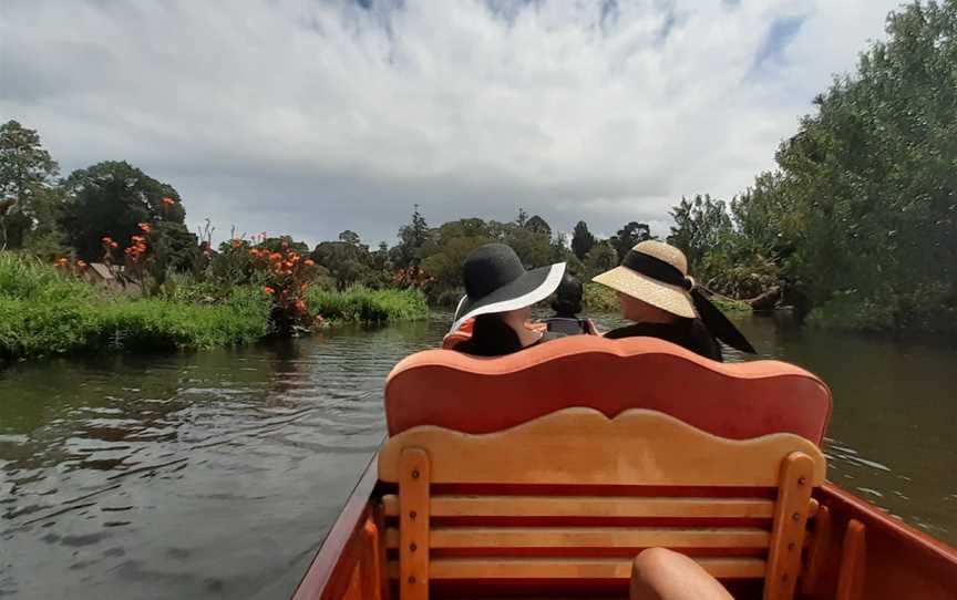 Punting On The Lake, Melbourne, VIC