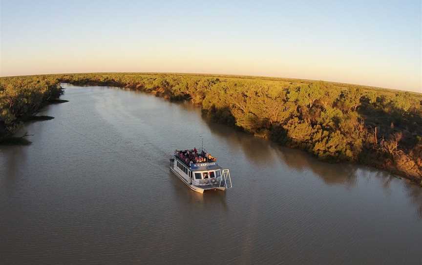 Outback Aussie Tours, Longreach, QLD