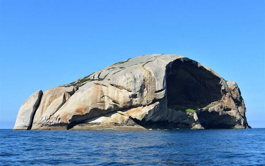 Refuge Cove Cruises, Port Welshpool, VIC