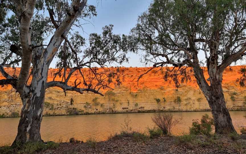 Big Bend by Night, Swan Reach, SA