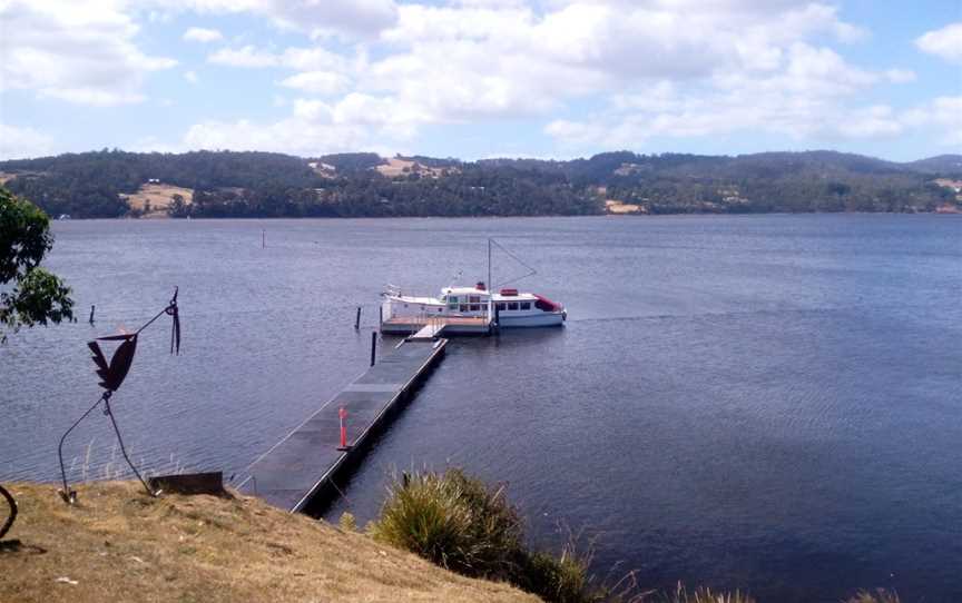 Huon River Cruises, Castle Forbes Bay, TAS