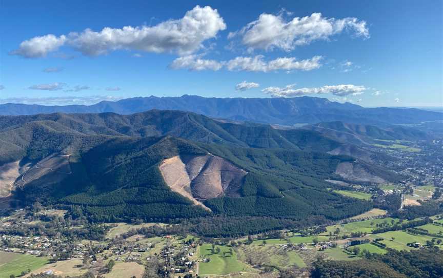 Airology Paragliding, Wandiligong, VIC