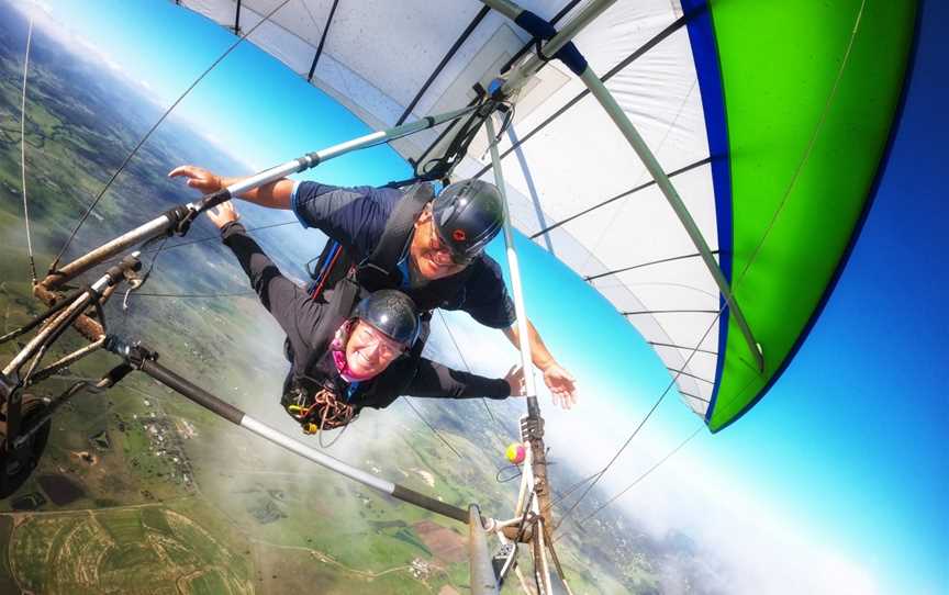 Oz Paragliding and Hang Gliding, Boyland, QLD