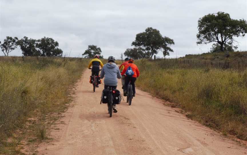 Lachlan Valley Cycle Trail, Cowra, NSW