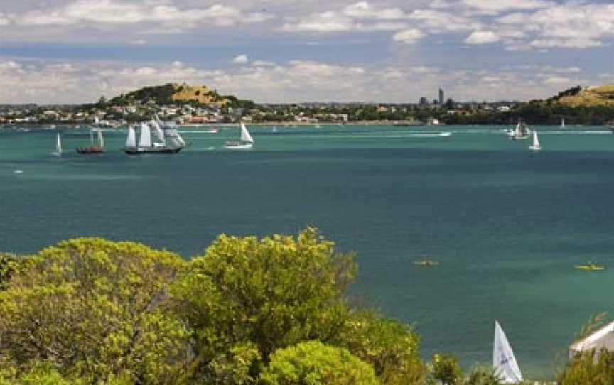 Auckland Scenic Tours, Northcote Point, New Zealand