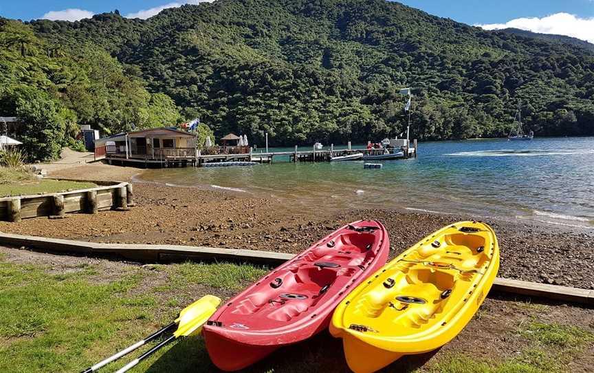 Beachcomber Cruises. Queen Charlotte Cruise & Track Adventures, Picton, New Zealand