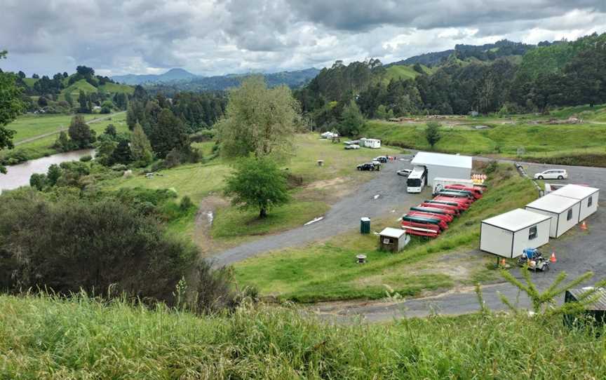 Taumarunui Canoe Hire & Jet Boat Tours, Hikumutu, New Zealand