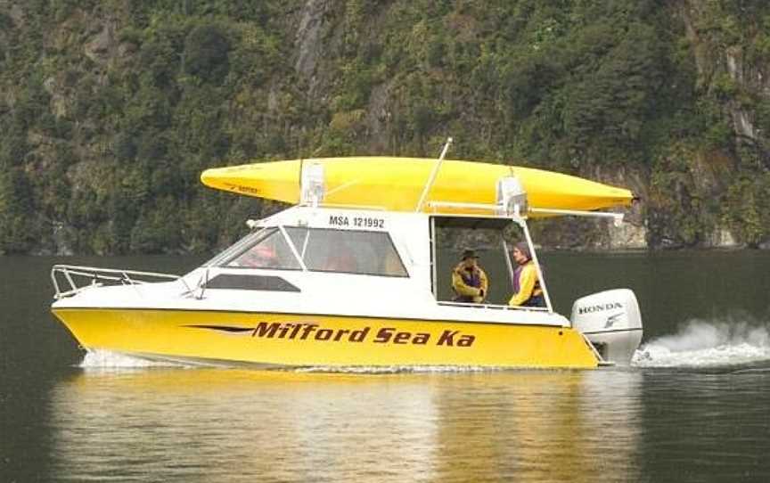 Roscos Milford Sound Kayaks, The Key, New Zealand