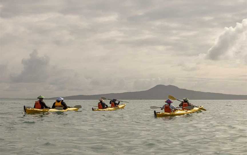 Waiheke Island Sea Kayak Tour, Tours in Auckland