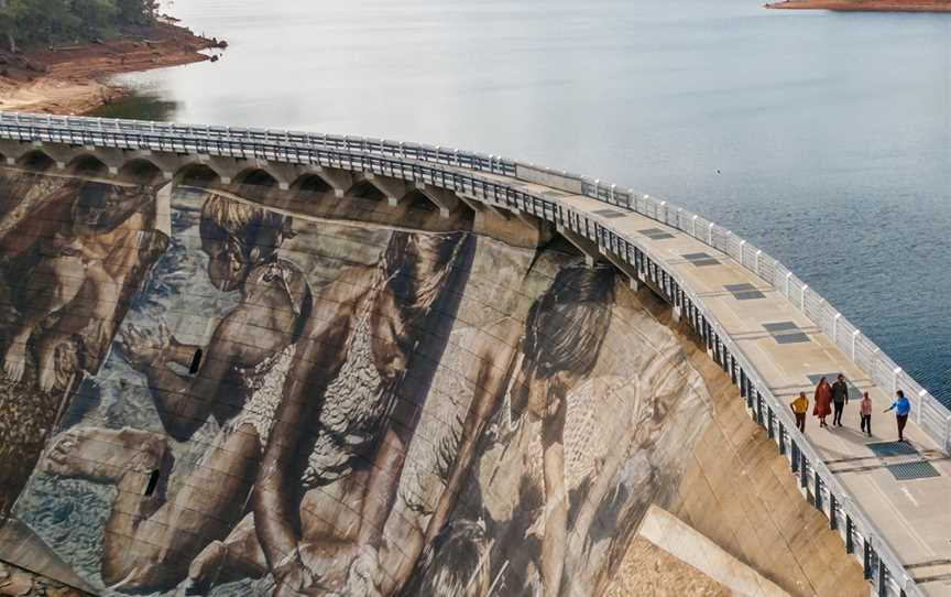 Wellington Dam Mural 8000sqm along the WiilmanBilya 87km five-night walking trail - small group commentary, tours & transfers available for your family, friends & group. Collie, Western Australia