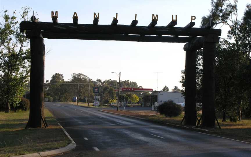 Manjimup Sign SMC 2006.jpg