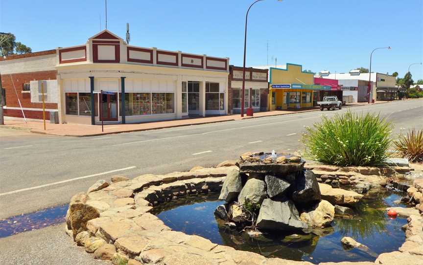 Robinson Road, Brookton, 2014.JPG