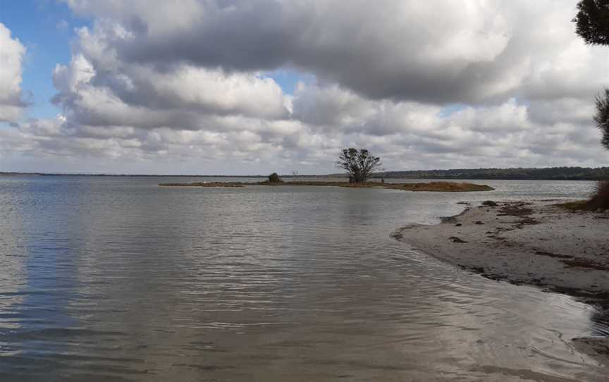 Harvey Estuary from Island Point Reserve, February 2020 03.jpg