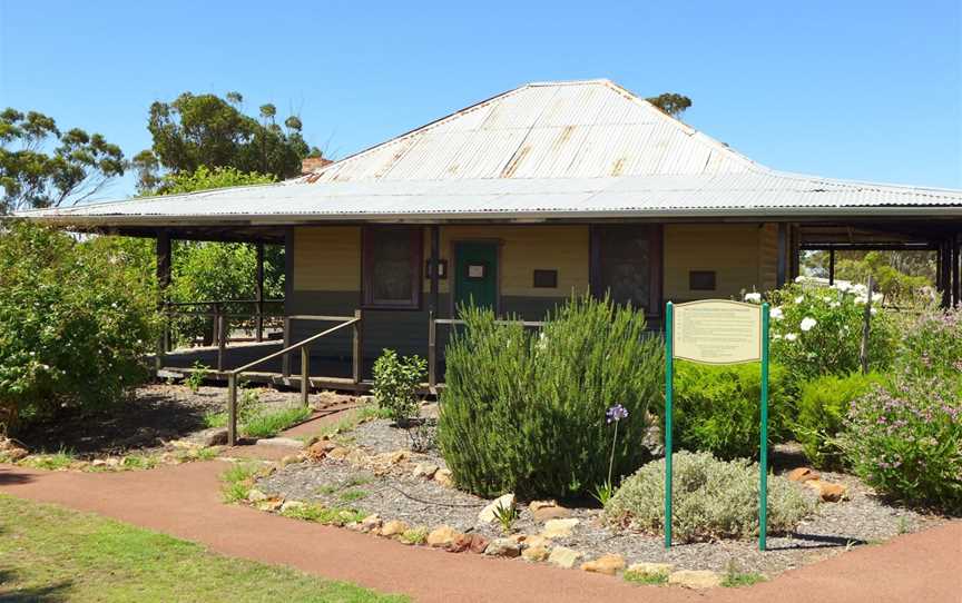 Albert Facey Homestead C2014(1)