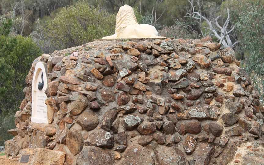 Clackline1929 Lionsculpture