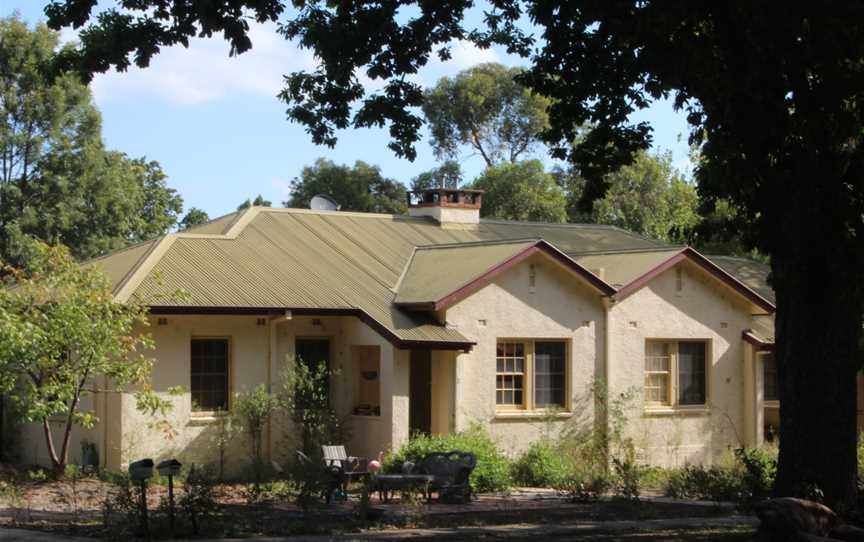 House in Wakefield Gardens Housing Precinct, Ainslie, ACT.JPG