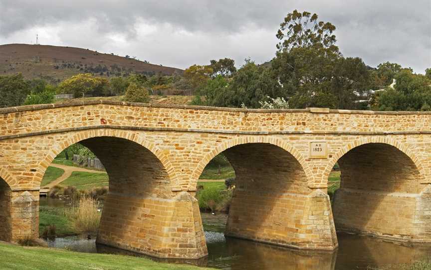 Richmond Bridge Panorama Restitch.jpg