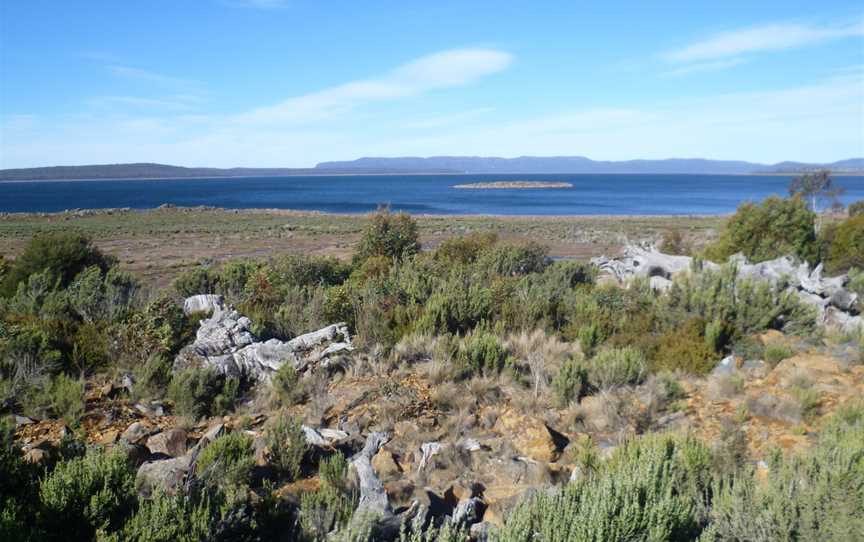 Great lake near Liawenee.JPG