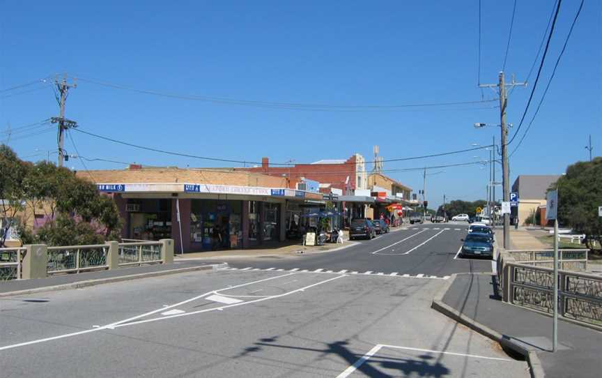 Seaford - Station St looking W 2007.jpg