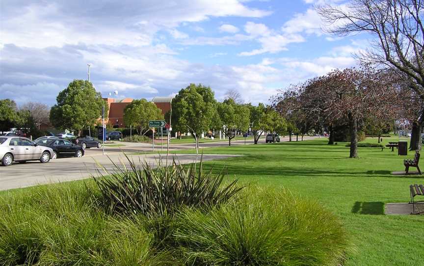 Bairnsdale gardens.jpg