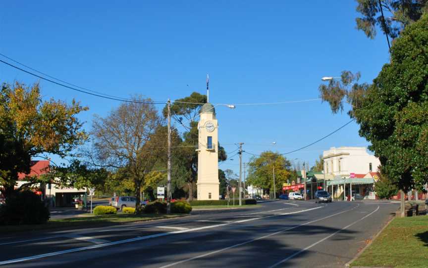 Woodend Town Centre 001.JPG