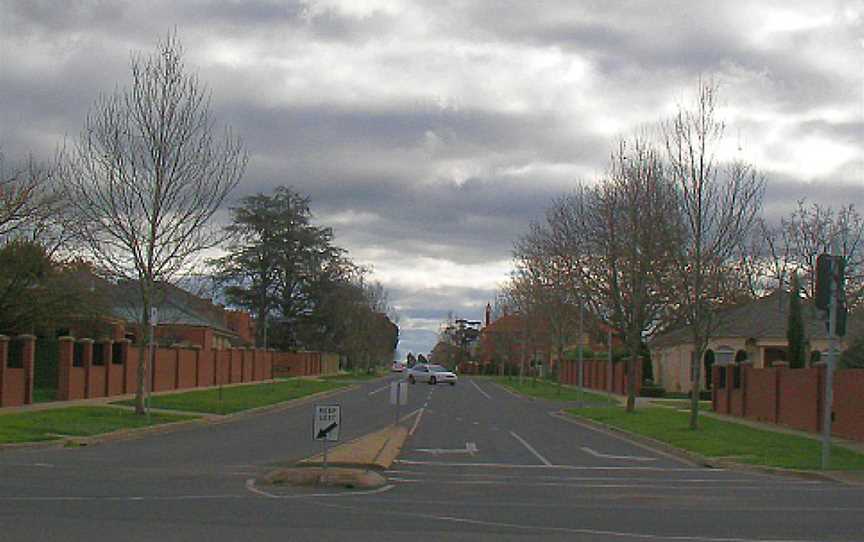 Lake gardens avenue ballarat victoria.jpg