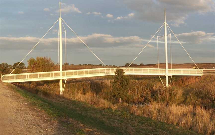 Dandenong Creek bike trail, bridge across Eumemmerring Creek.jpg