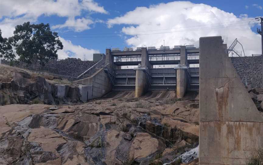 Cairn Curran Weir